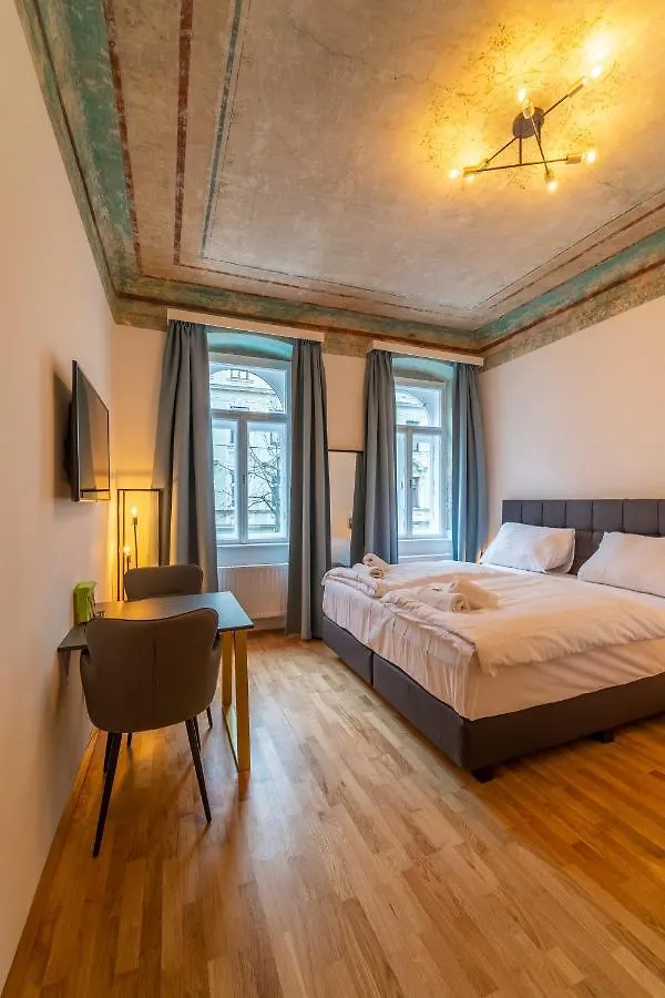 Josef'S Home I Renaissance Studio Vienna